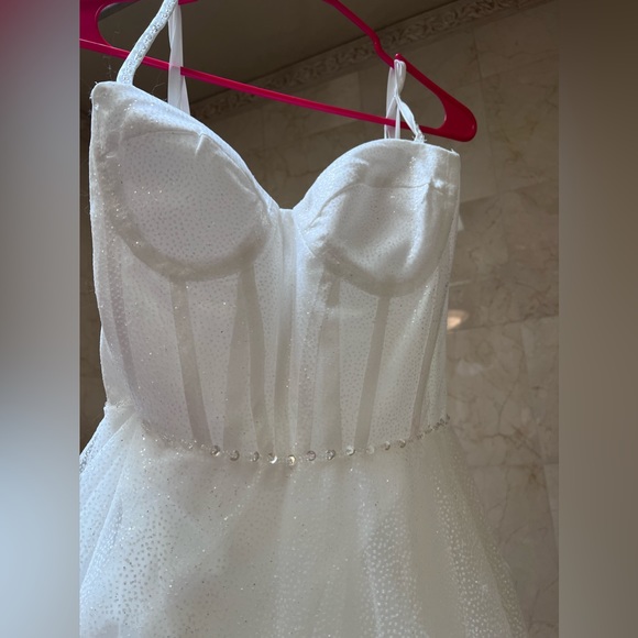 Size 8 sparkle princess wedding dress - Picture 11 of 11